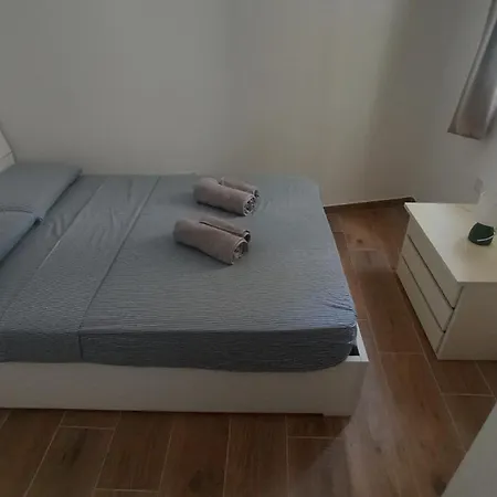 Brand New - 1008 * סיינט פול ביי