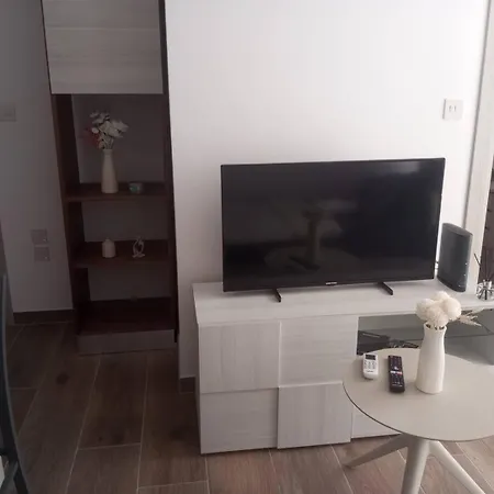 Apartamento Brand New - 1008 *